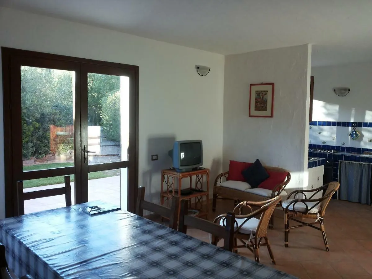 Lägenhet på 90 m² i Setti Ballas, med 3 sovrum och 2 badrum  Chia 0*,  Italien